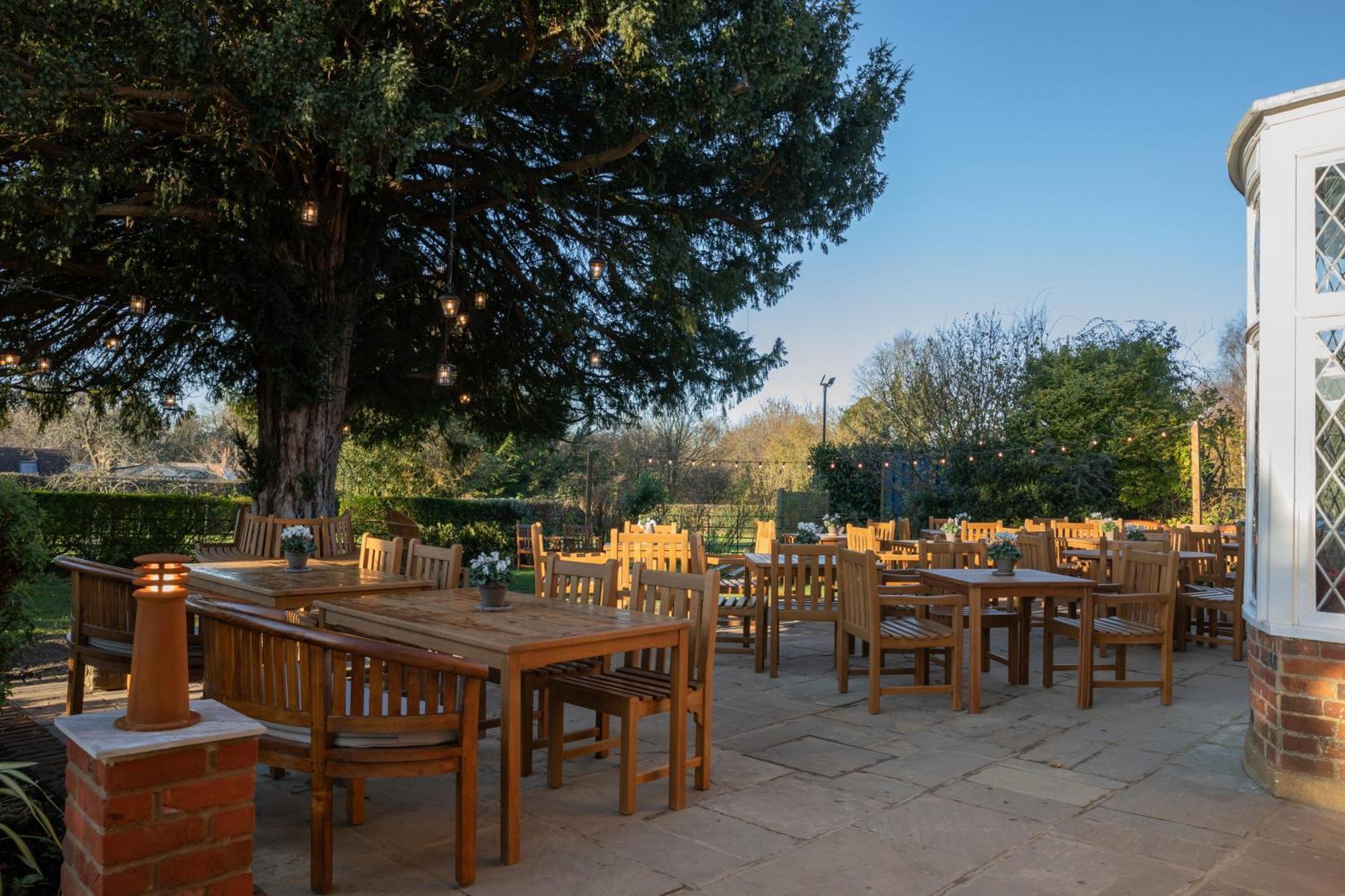 Bedford Arms Hotel Rickmansworth Exterior foto
